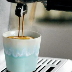 Costa Nova Grespresso - 8 multicolor lungo kopjes 210ml in houten giftbox